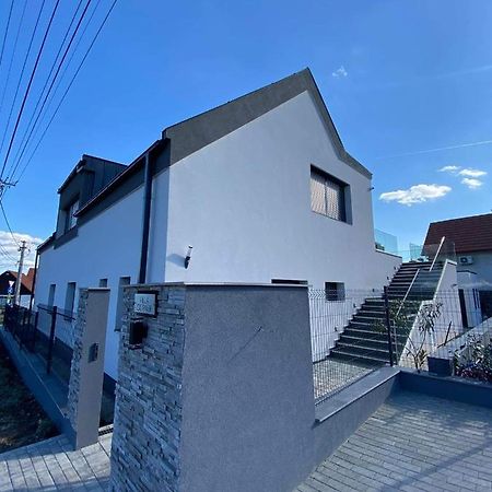 Villa Corner Тихани Екстериор снимка