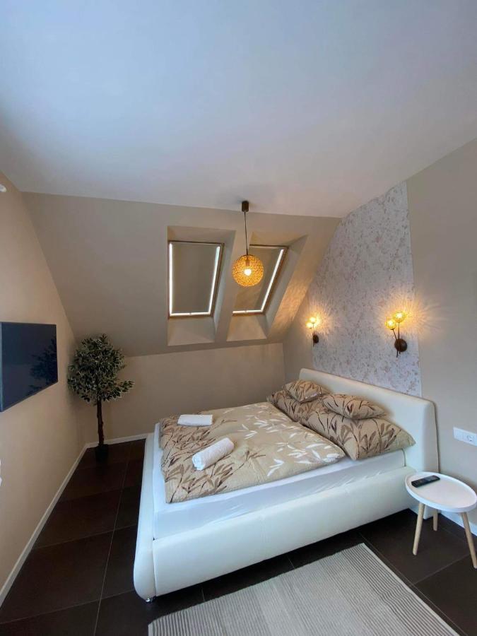 Villa Corner Тихани Екстериор снимка