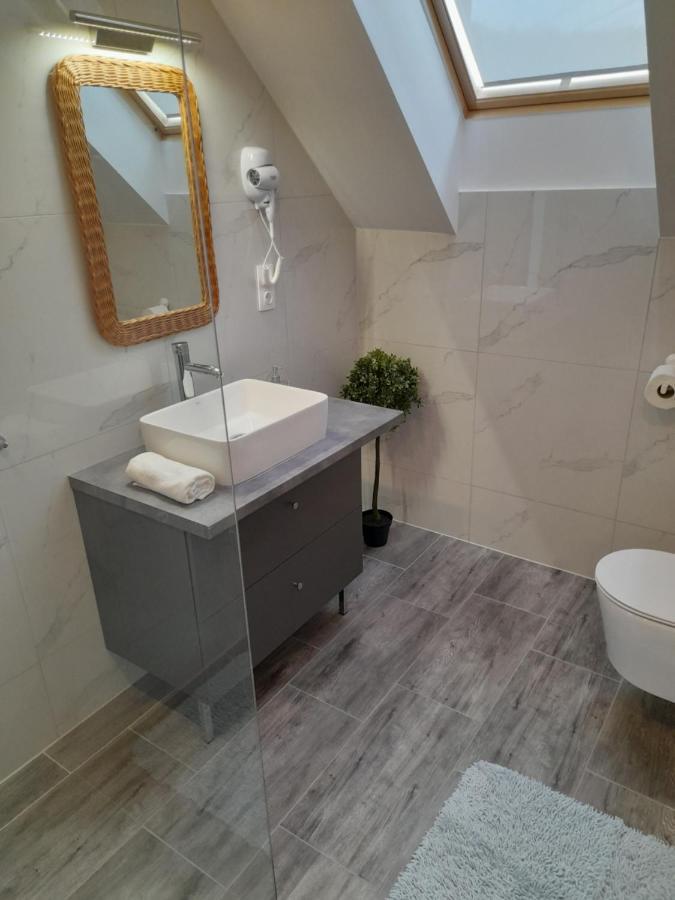 Villa Corner Тихани Екстериор снимка