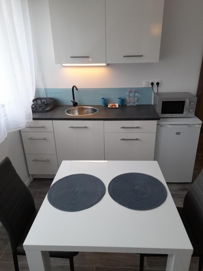 Villa Corner Тихани Екстериор снимка