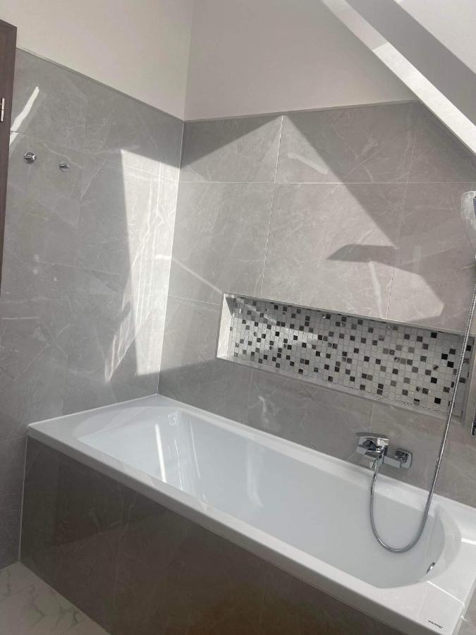 Villa Corner Тихани Екстериор снимка