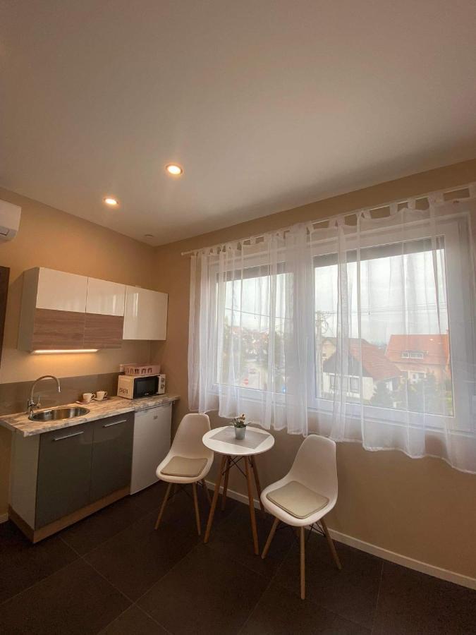 Villa Corner Тихани Екстериор снимка