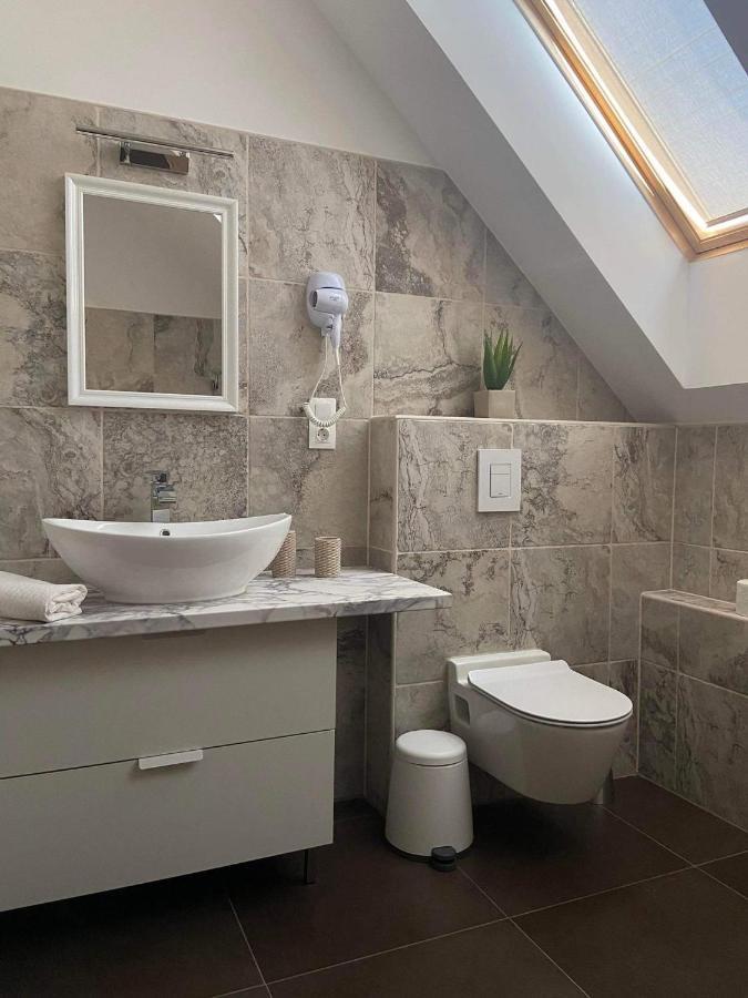 Villa Corner Тихани Екстериор снимка