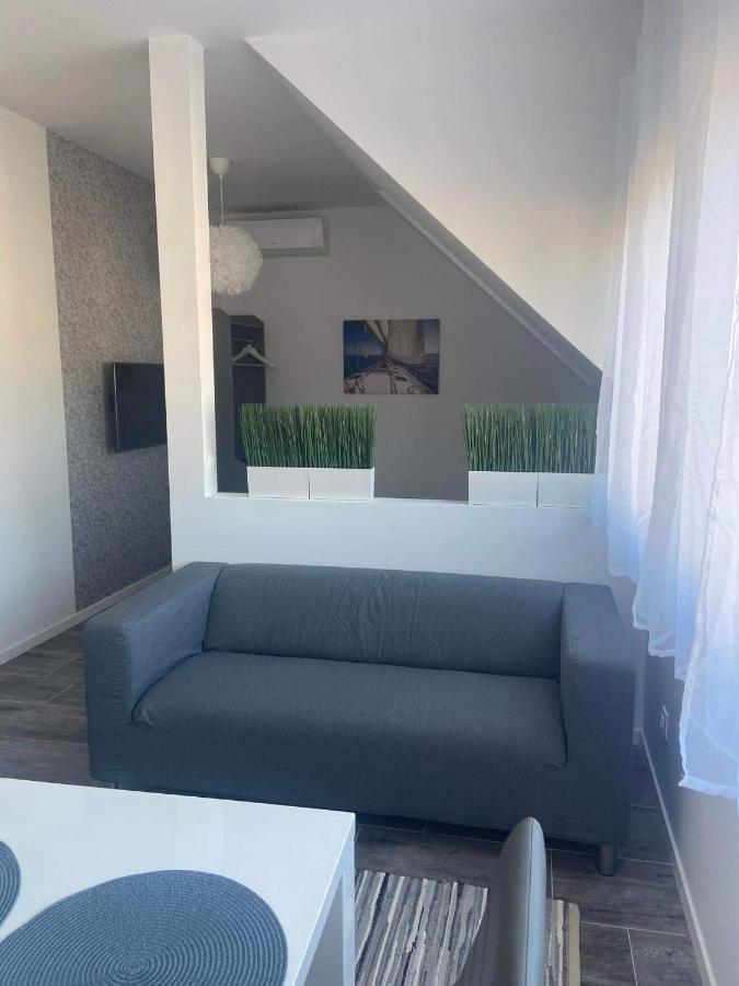 Villa Corner Тихани Екстериор снимка