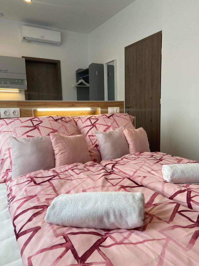 Villa Corner Тихани Екстериор снимка