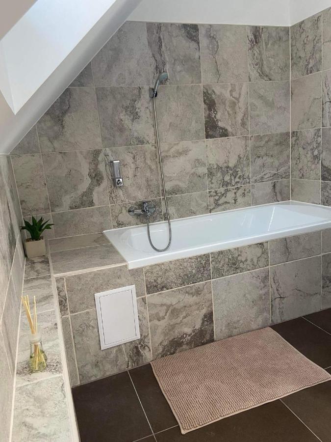Villa Corner Тихани Екстериор снимка