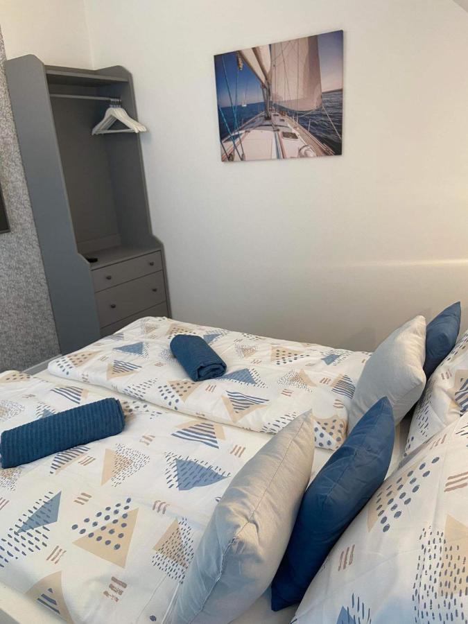 Villa Corner Тихани Екстериор снимка
