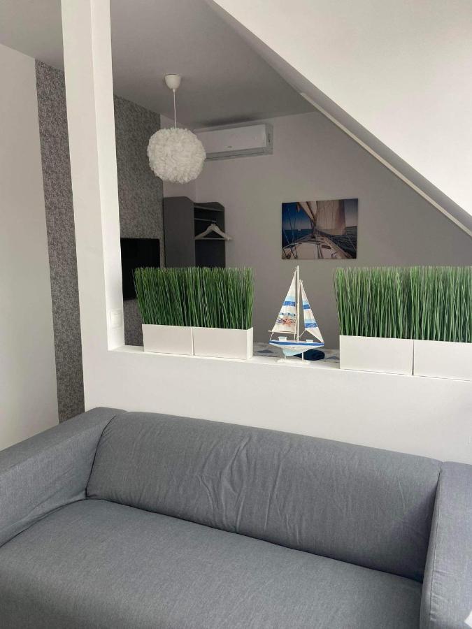 Villa Corner Тихани Екстериор снимка