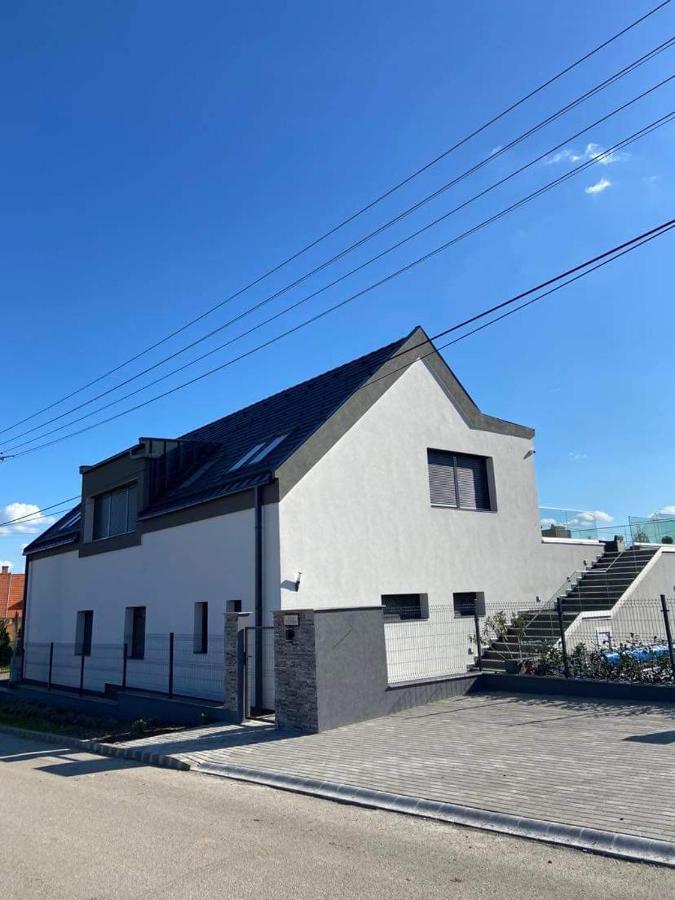 Villa Corner Тихани Екстериор снимка